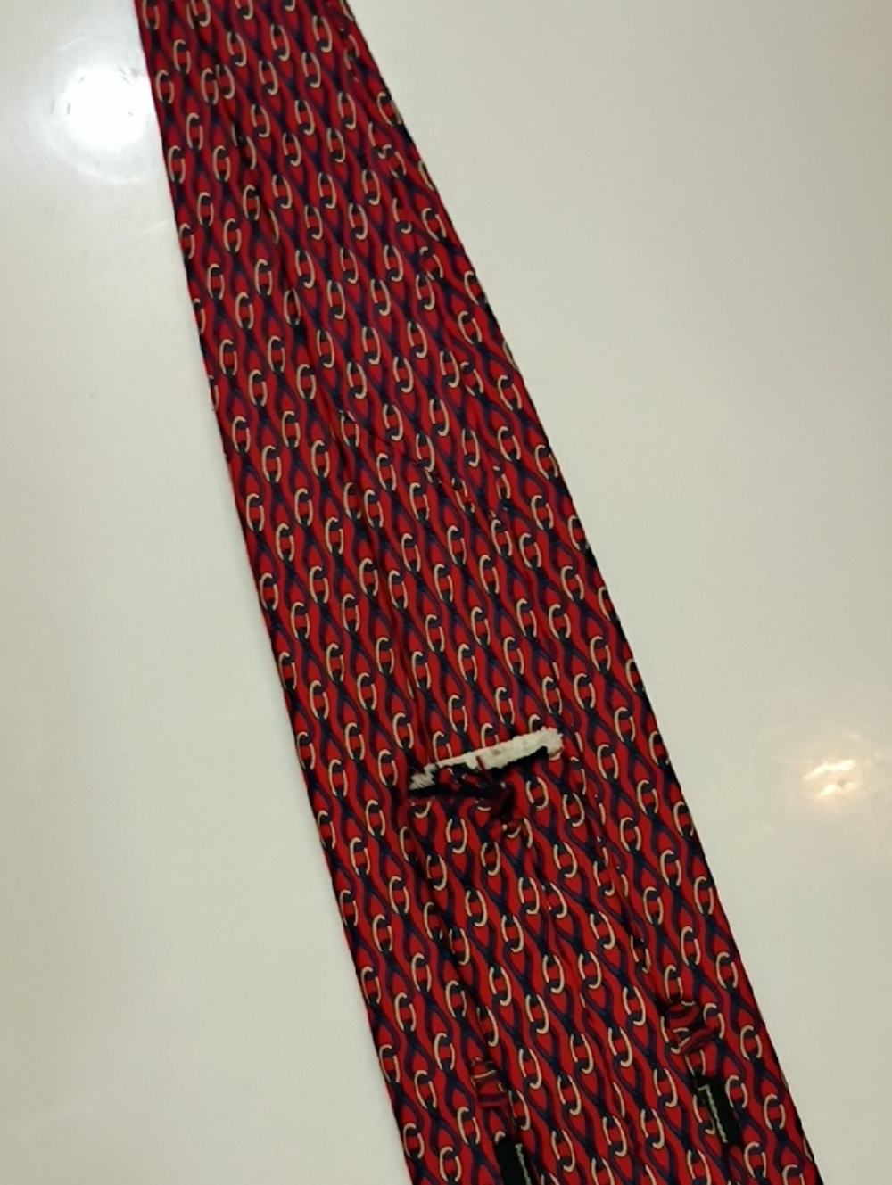 Gucci Red Tie with Blue Oval Motif - Picture 10 of 12
